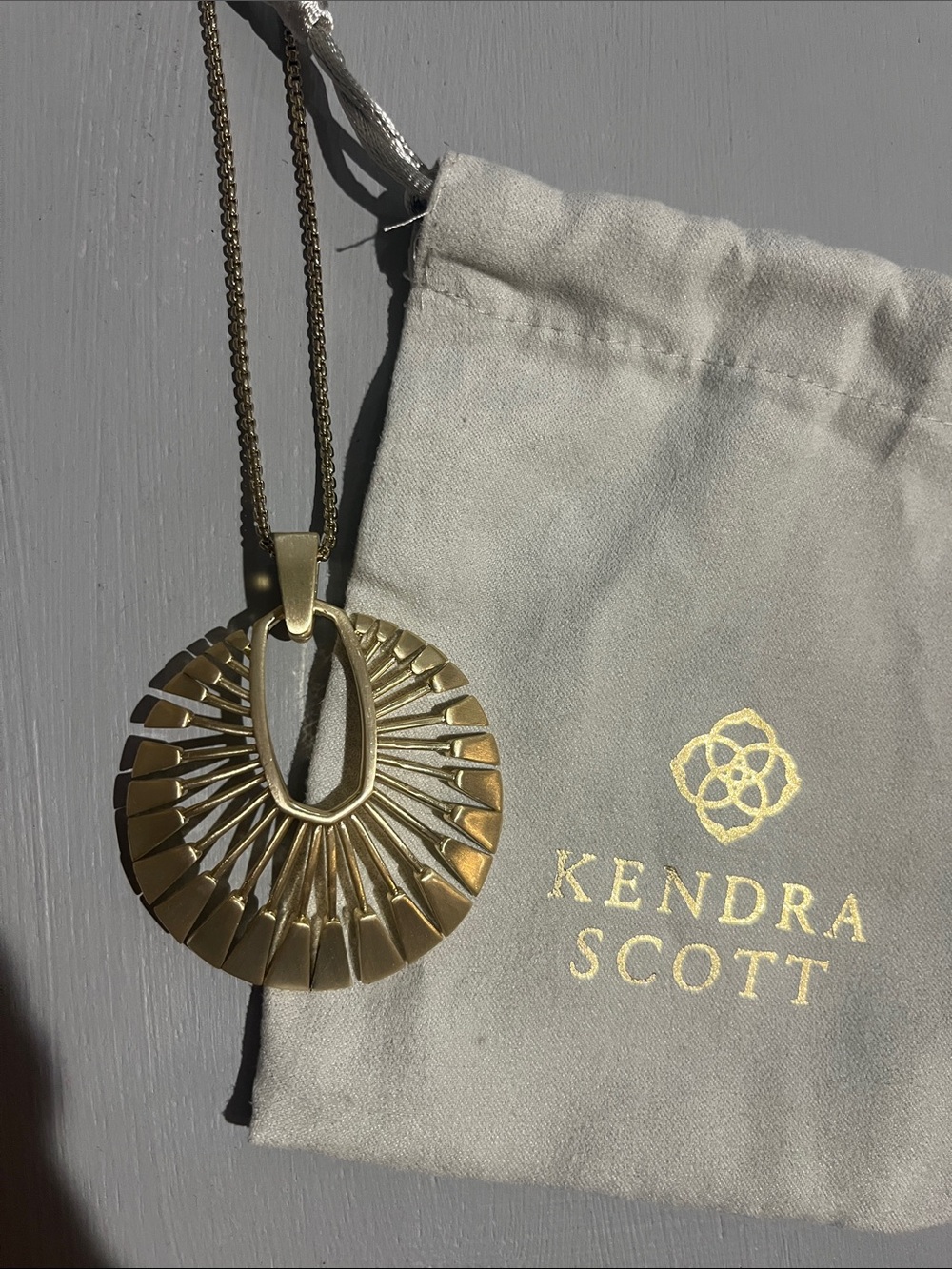 Kendra Scott Sunburst Gold tone Necklace pendant on chain
